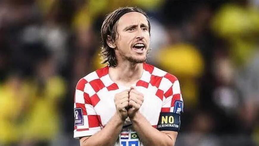 一个人的炫技舞台！坎宁安电光石火间加速突破上篮2+1扩大领先