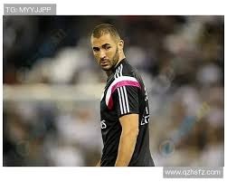 约基奇生涯3次100%命中率砍25+，历史上仅张伯伦更多